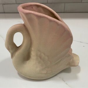 Rosemeade Pink and Cream Ombre Swan Vase